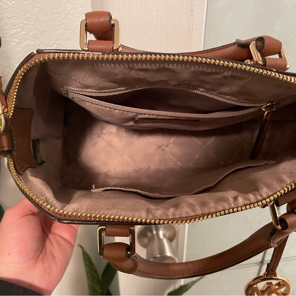 Michael Kors Purse - Picture 6 of 6